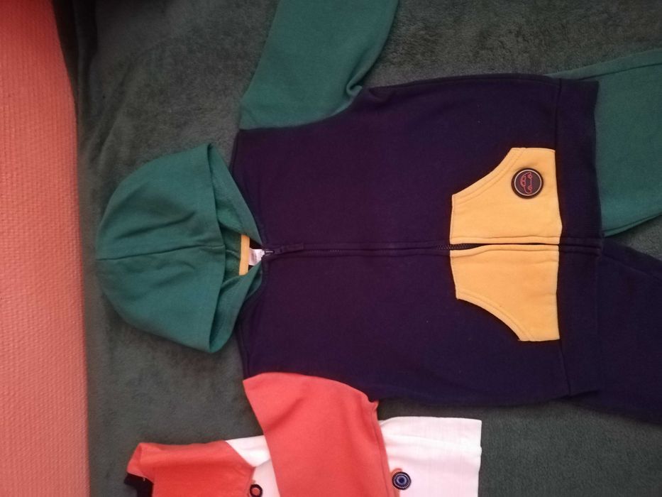 bluza+ bluzka +2 pary spodni  104/110