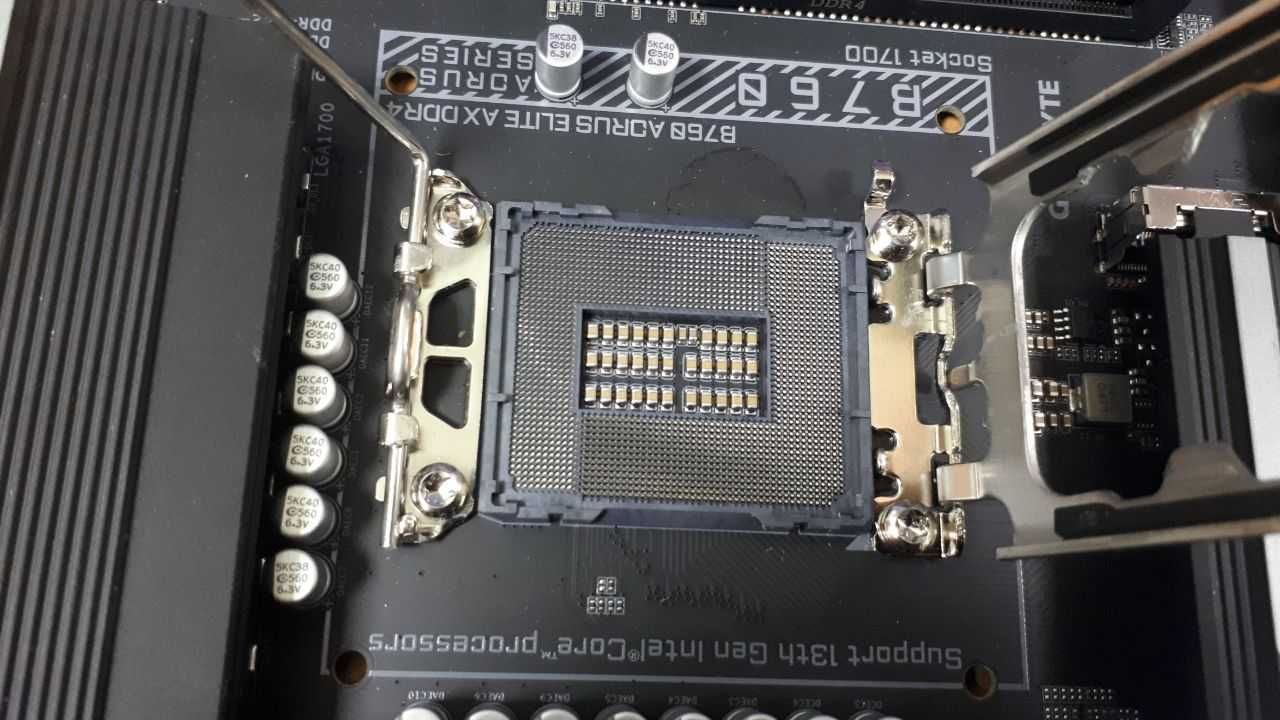 Материнська плата Gigabyte B760 Aorus Elite AX DDR4
