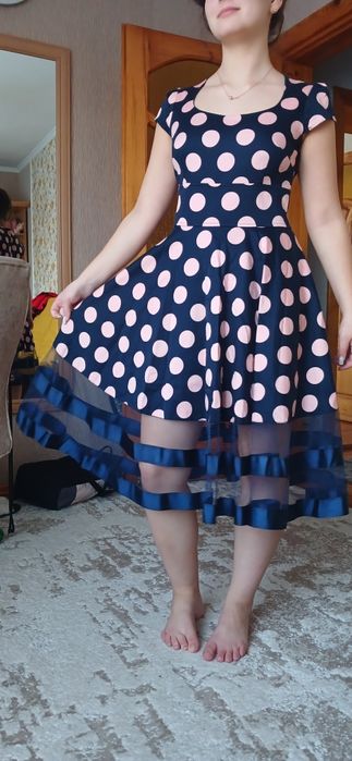 Сукня вечірня в горошок