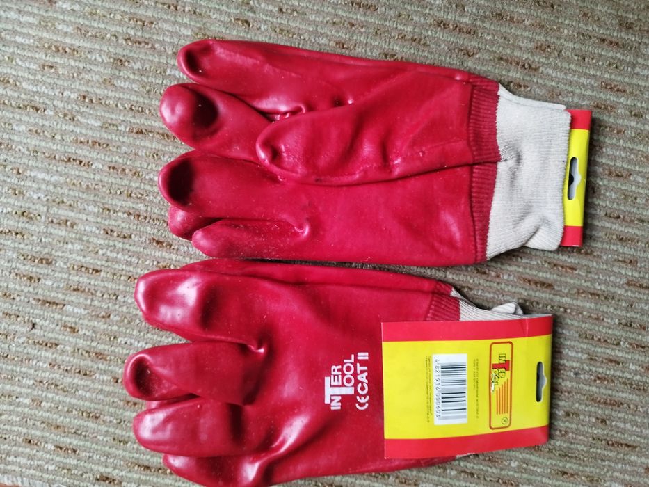 Перчатки прорезинові.