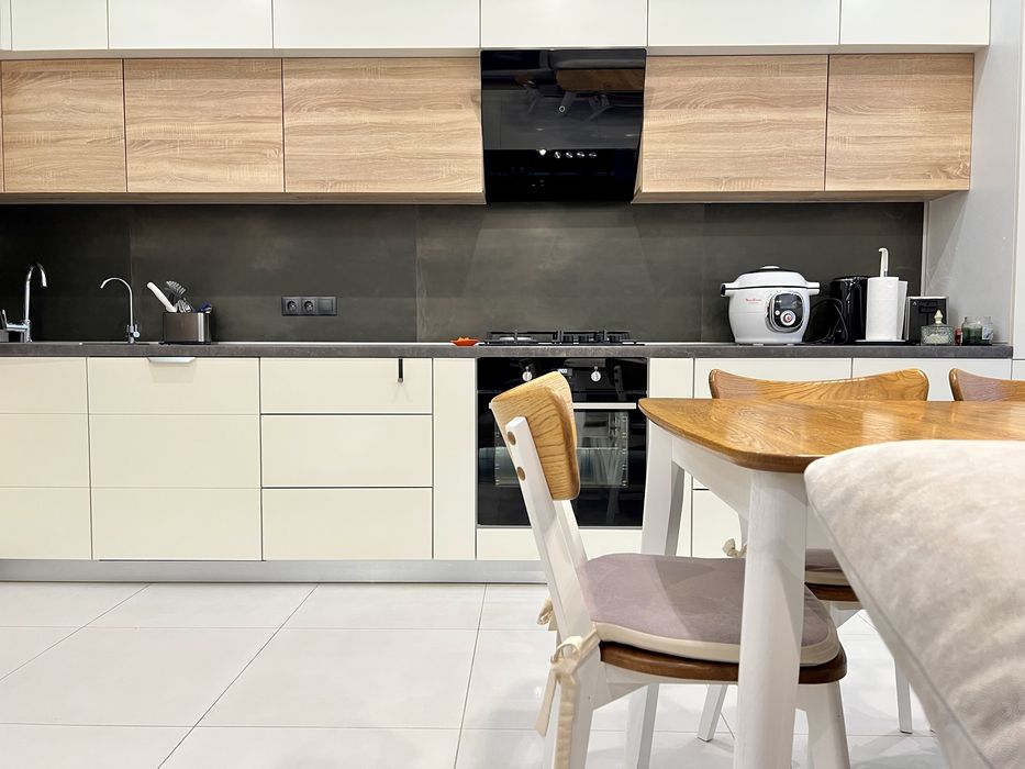 Оренда 4к, Левада, за Сільпо, 150м2