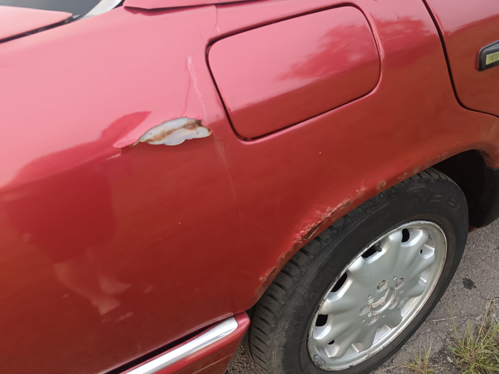 Mercedes Benz w124.