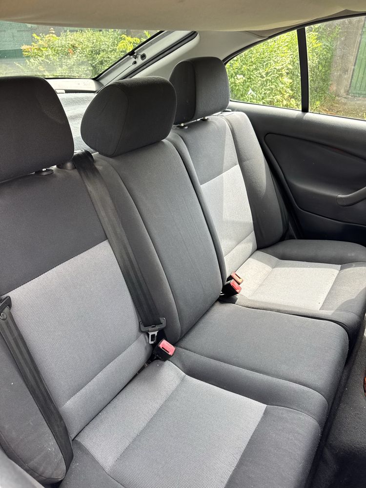 Sprzedam Skoda Octavia Tour 2.0 benzyna z gazem