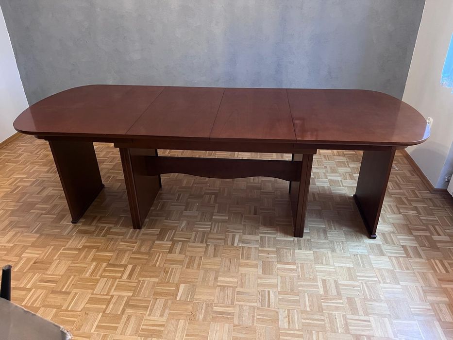 Sprzedam stół rozkładany do salonu