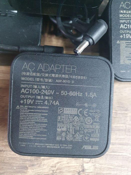 Зарядка зарядное блок питания живлення ASUS 90w 5.5×2.5mm 19v/4.74a