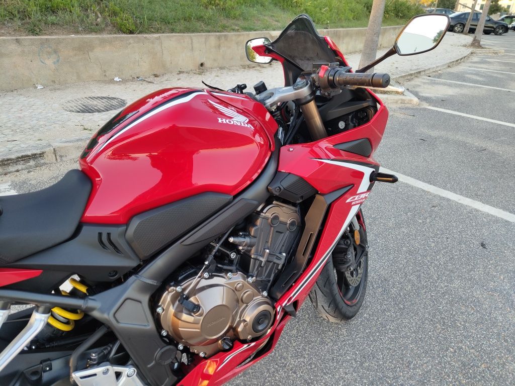 CBR650R 2019 como nova