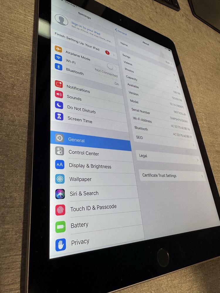 iPad Air 2. 128 гігабайт. Space Grey. Гарантія. Без обмежень.