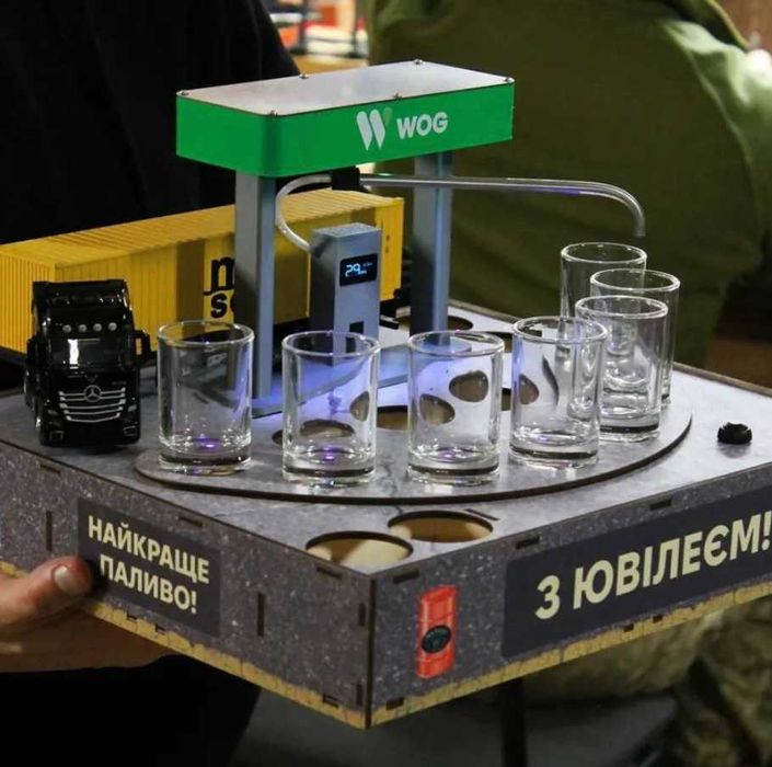 подарунковий наливатор на 7 чарок на подарунок для близьких