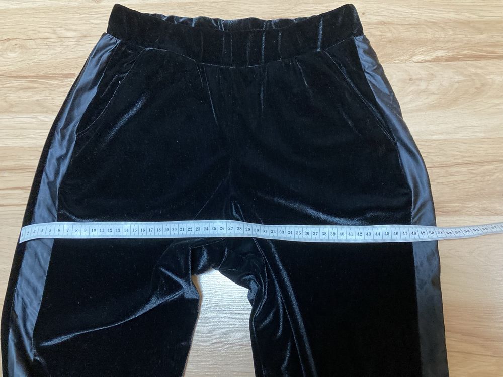 Spodnie welurowe marki Calzedonia
