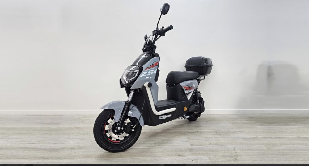 Scooters Elétricas NOVAS Vortex Mig L55 ( bateria removivel )