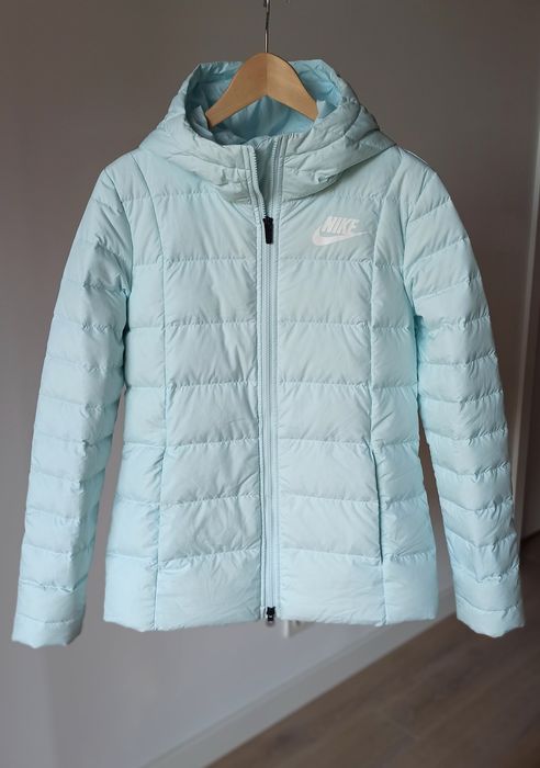Nike błękitna puchowa kurtka ocieplana