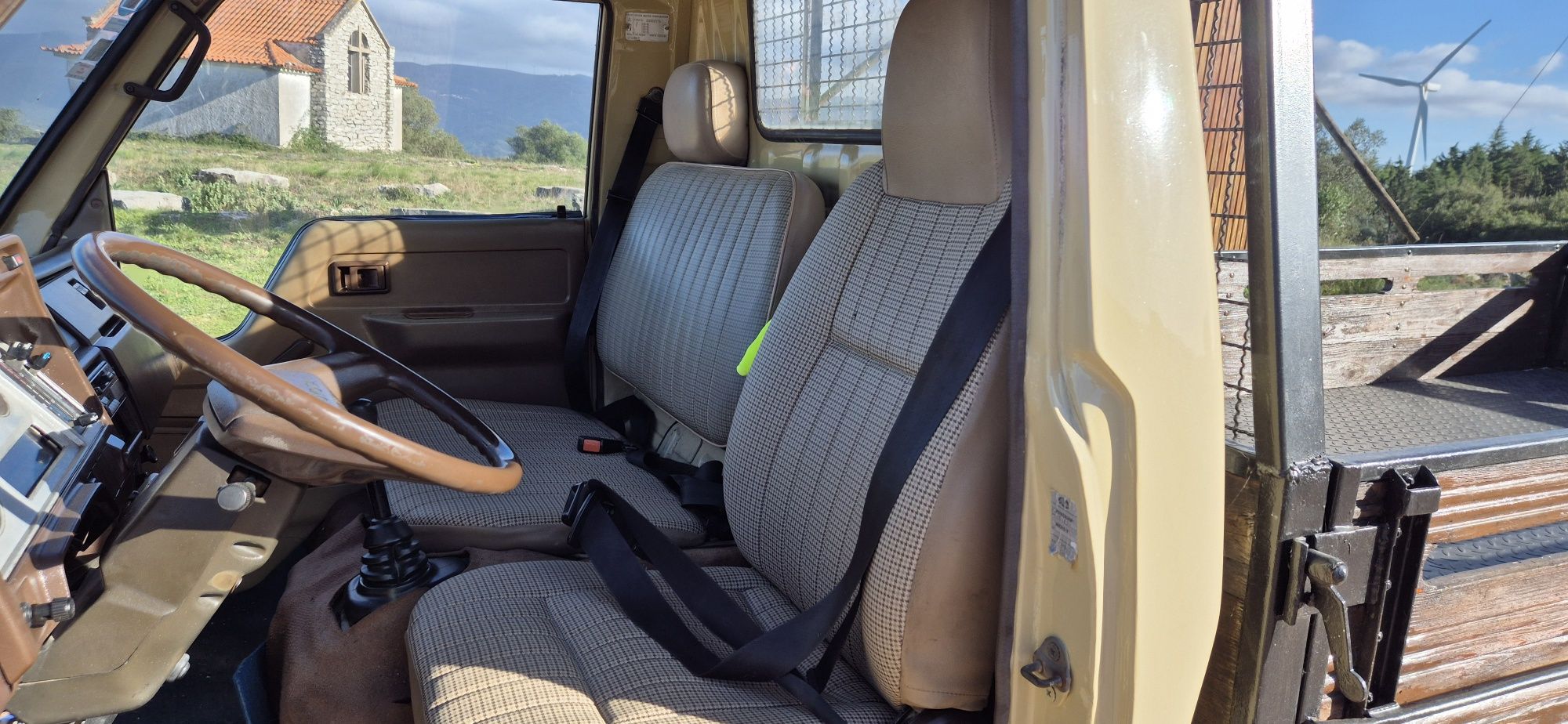 Toyota dyna 150 2.8D Direção Assistida