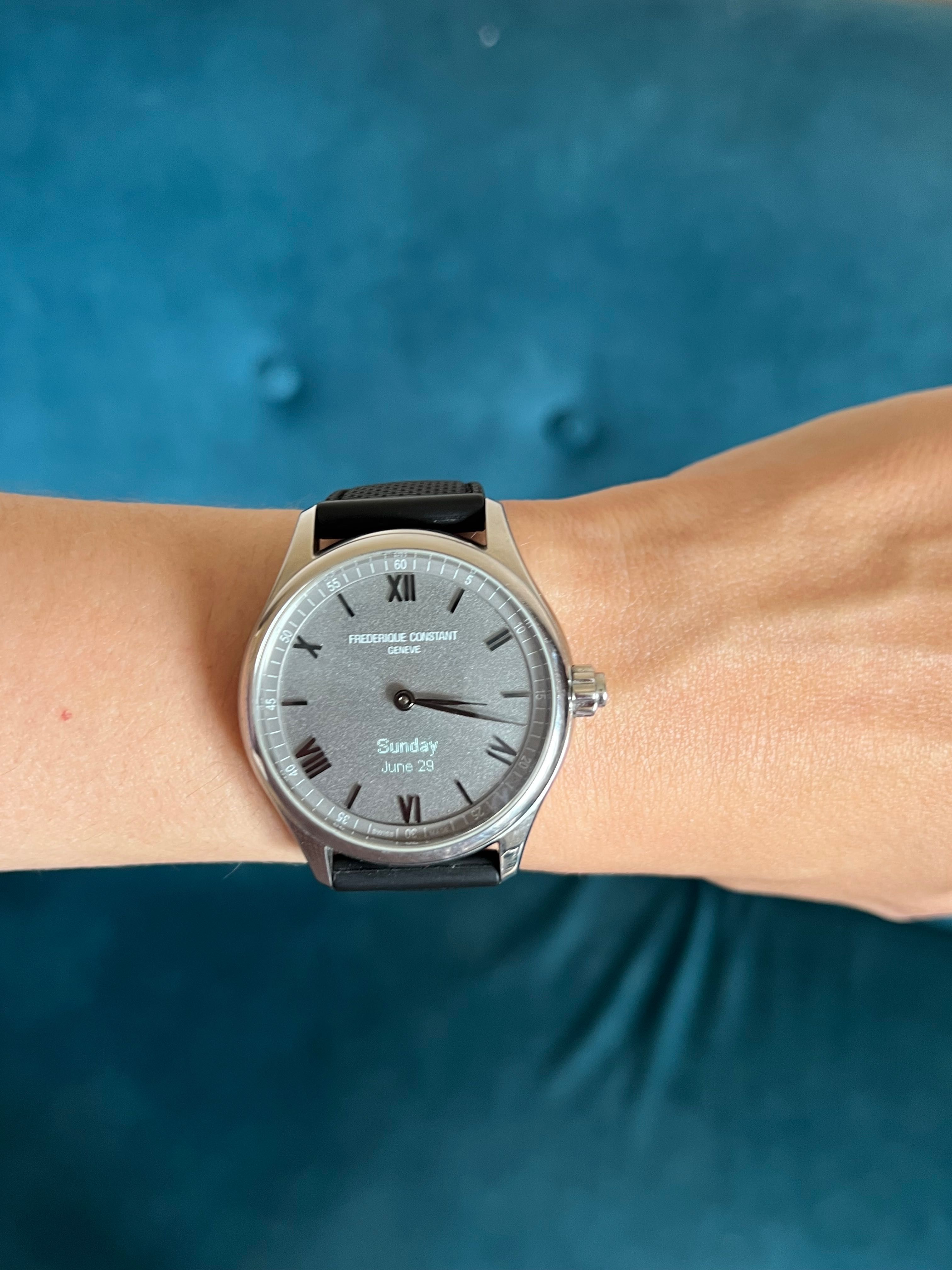 Швейцарский Годинник Frederique Constant Smartwatch