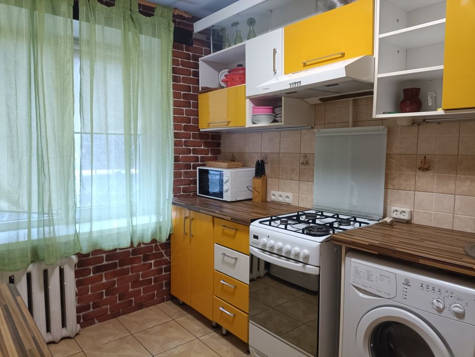 Сдам 2к квартиру  пр Поля низ Пушкина