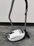 Miele odkurzacz workowy S8340