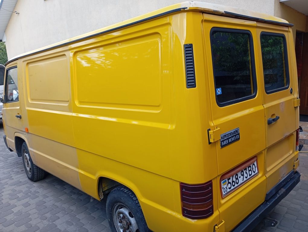 Продам Мерседес МВ 100