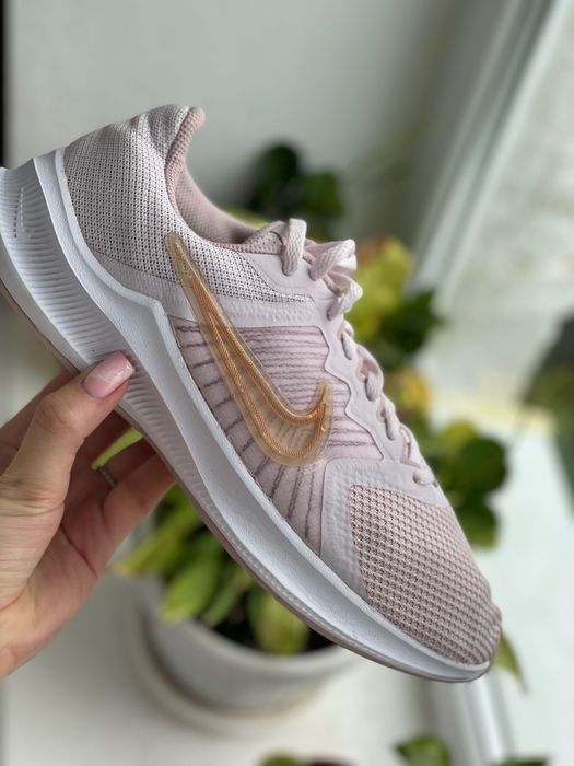 Кросівки Nike для спорту