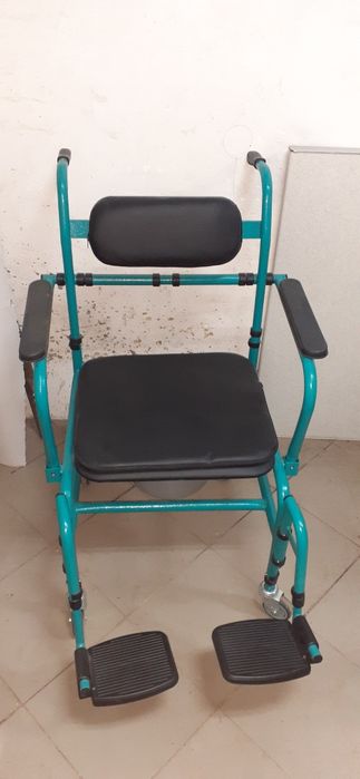 Продам абсолютно новий санітарний стілець-туалет