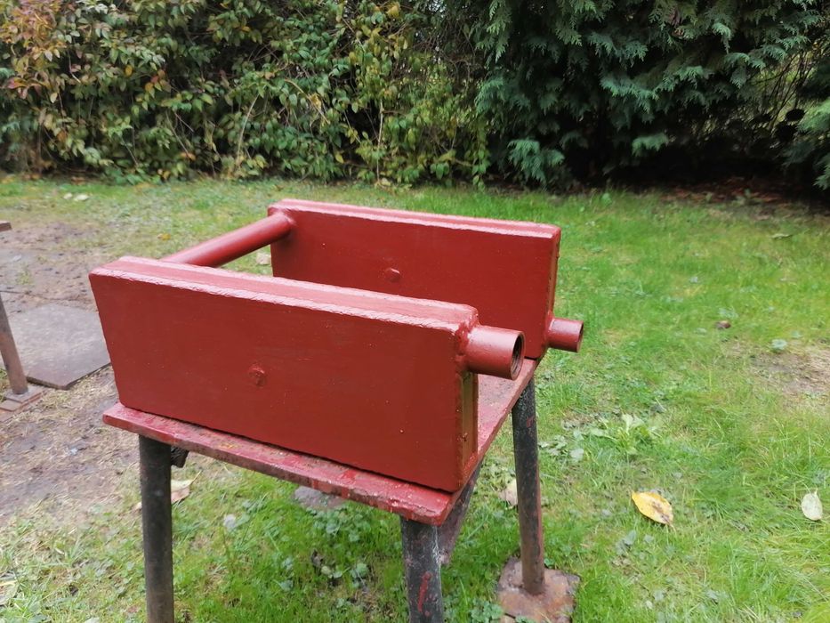 Wężownica  (podkowa) - prawa z mufkami 40 x 40 x 16