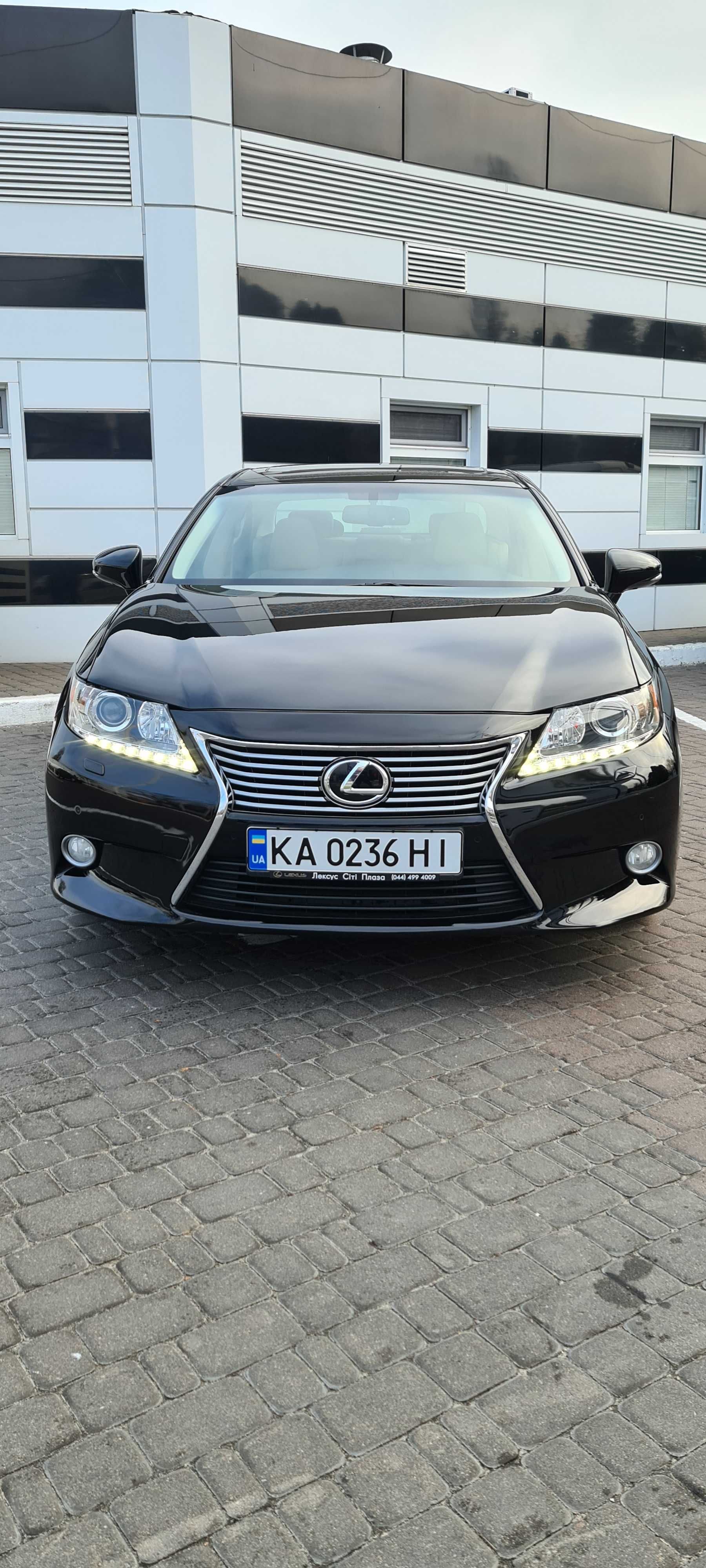 Lexus es 250 Официальный 2013 год.