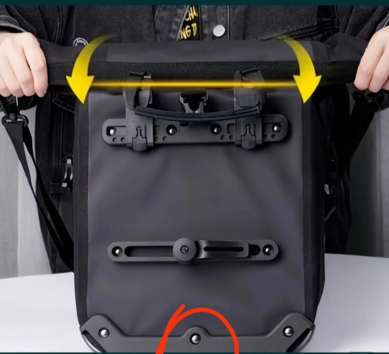 Боковые сумки на  багажник велосипеда