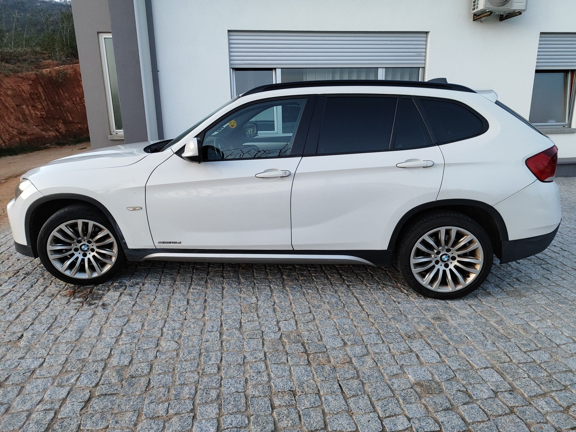 BMW X1 xdrive18 143