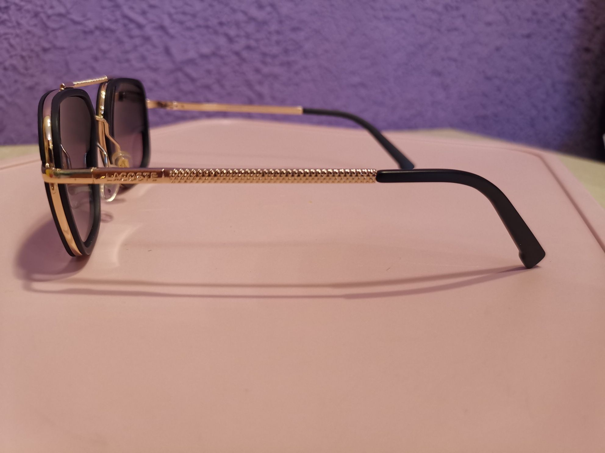 Okulary przeciwsłoneczne czarne złote LACOSTE unisex