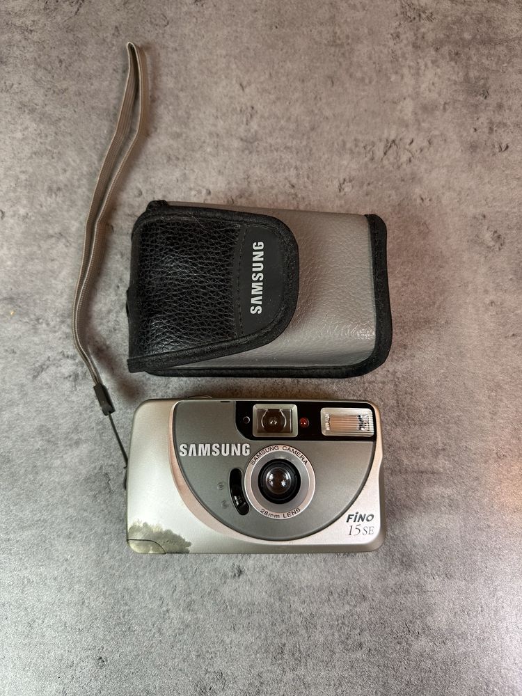 Samsung Fino 15 Se aparat analogowy vintage Etui 35mm
