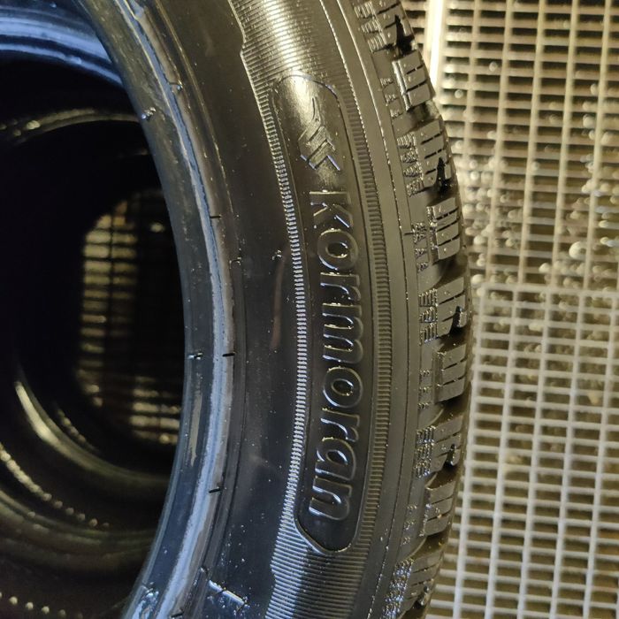 Opona / Opony Zimowe Kormoran Snow 205/55R17 95V 6mm.