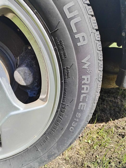 Alufelgi z oponami saab 195/60/15 zimowe