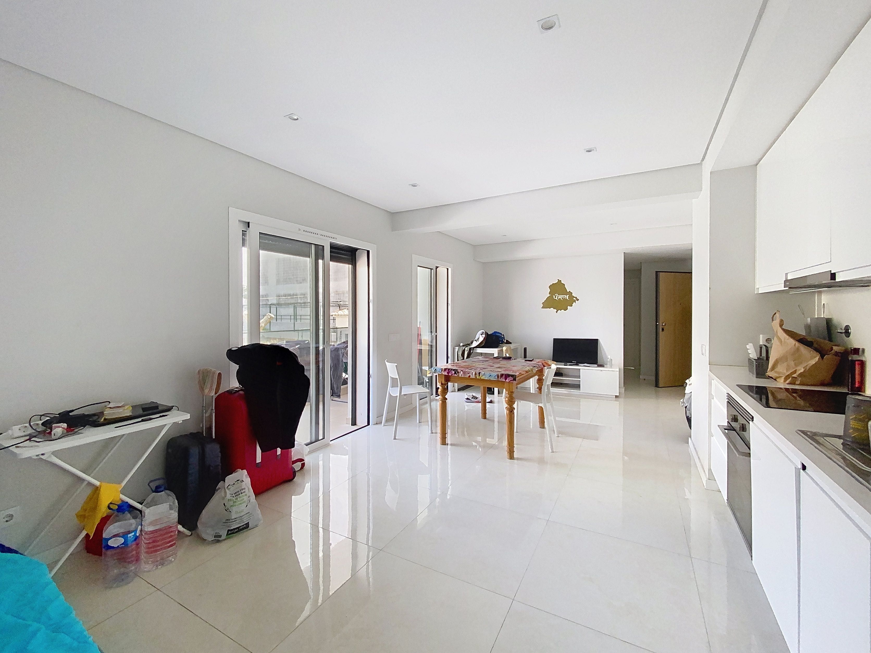 T2  Arrendamento Anual – Edifício Iate, Praia da Rocha – 1.300€/mês