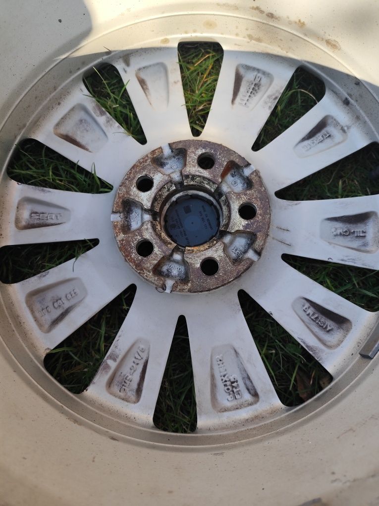 Felgi  16 cali seat arona itp +opony hankook  felgi 5x1004szt
