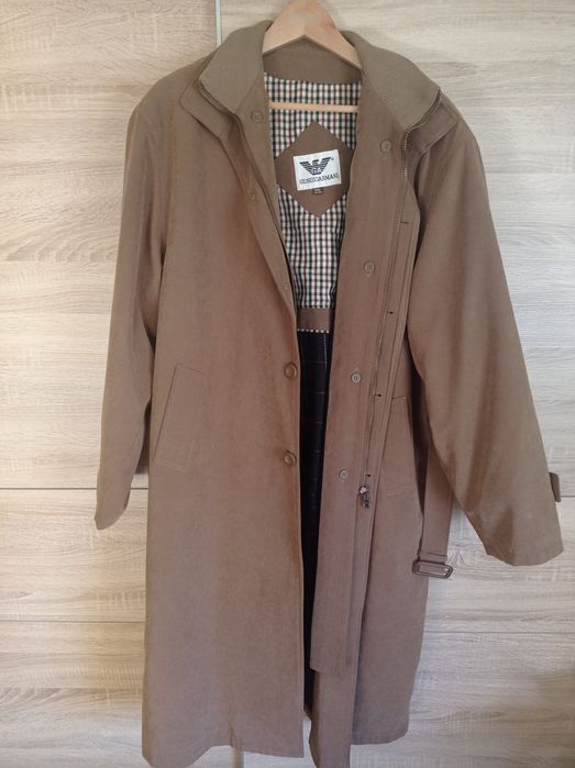 SÓ HOJE: METADE PREÇO! Casaco comprido ARMANI. Novo!