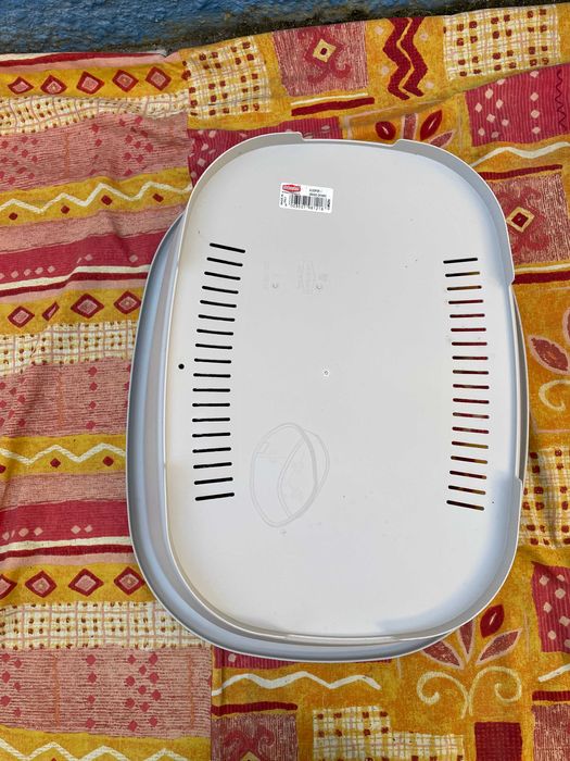 Cama para animais de estimação cinzenta