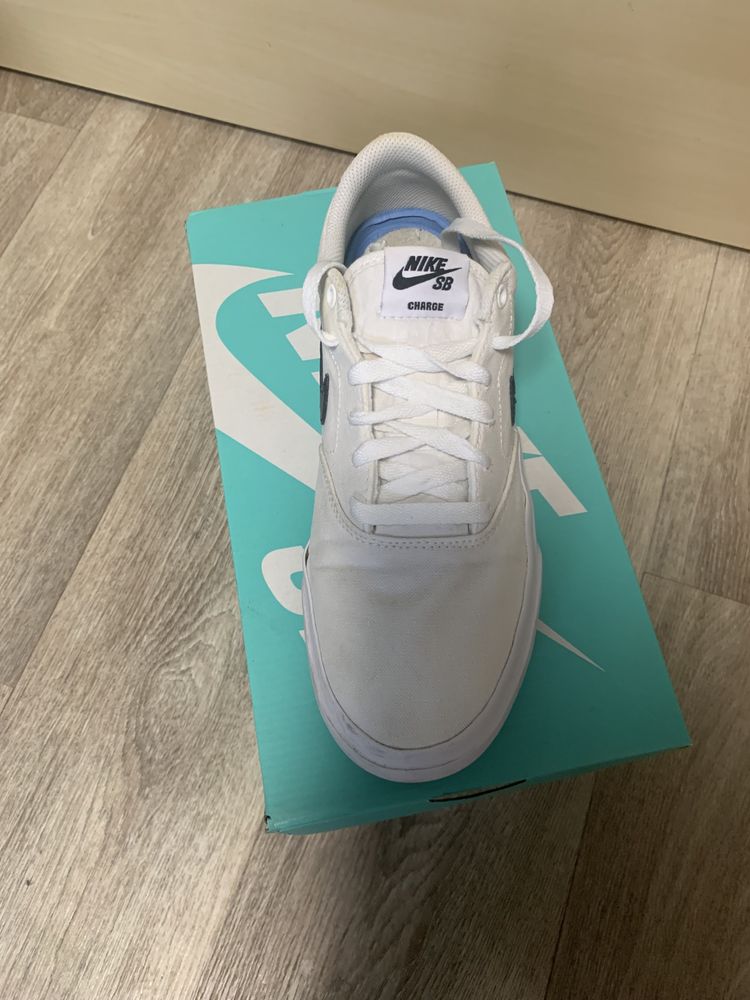 Кеды nike sb charge cnvs white