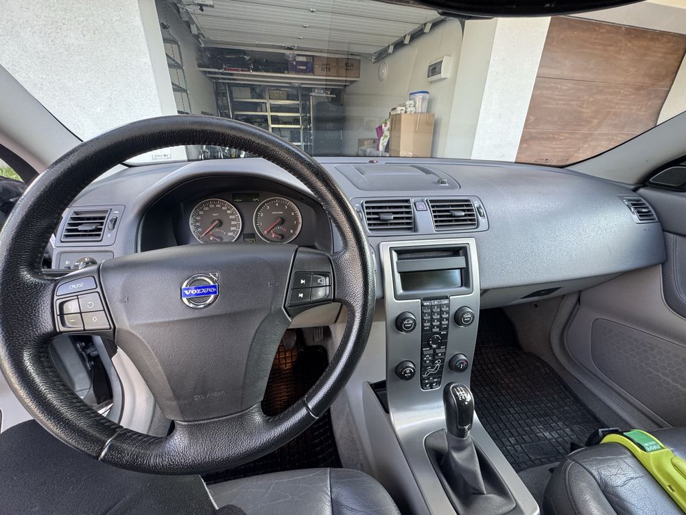 Volvo S40 2.4 i 170KM manual