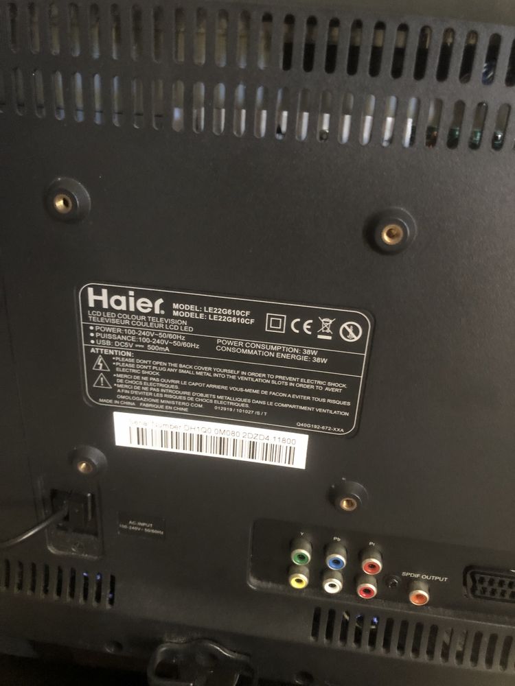 Tv Haier pequena