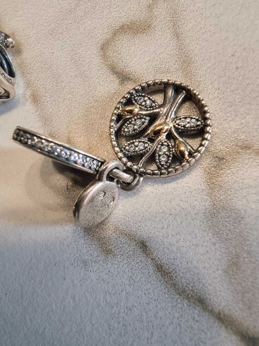 Pulseira Pandora Original com 8 charms + caixa - Prata 925