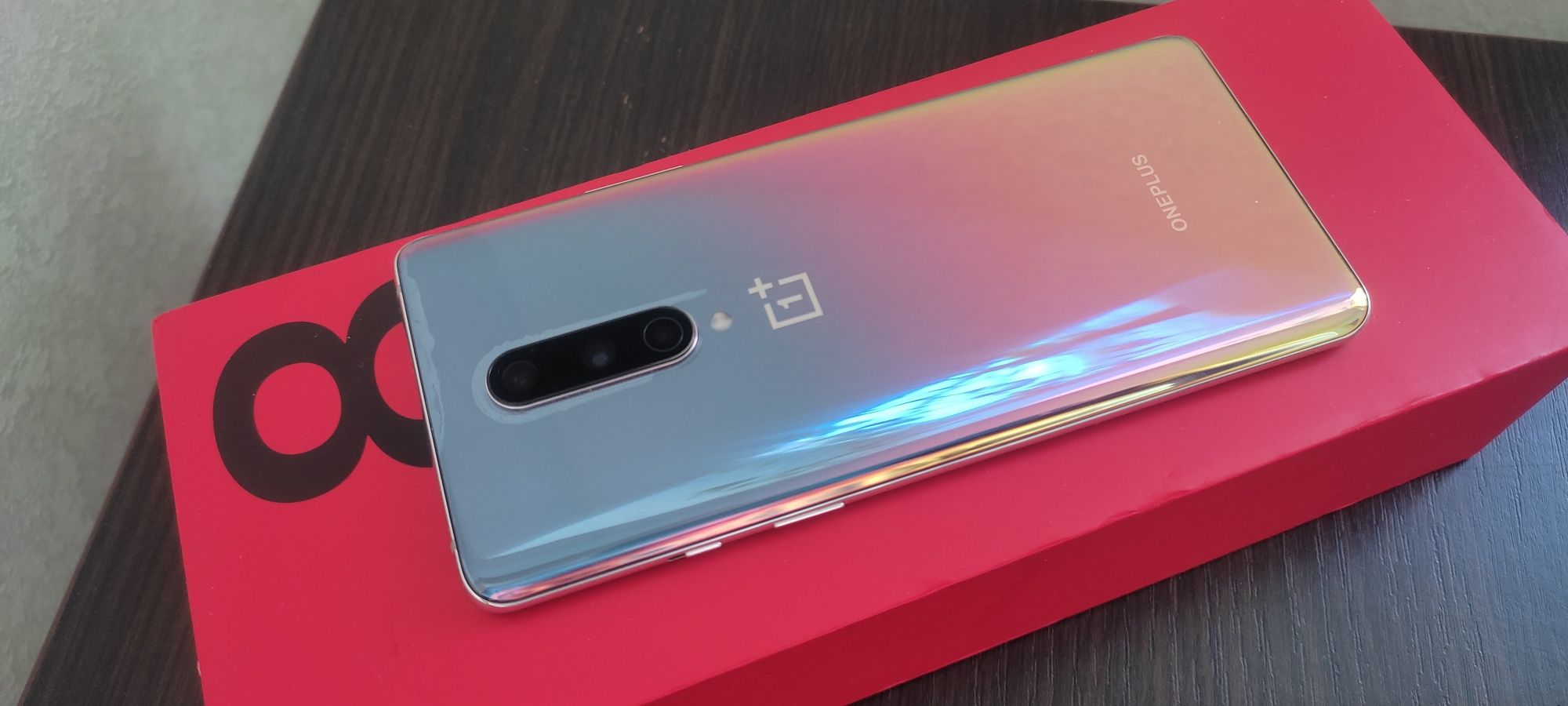 One plus 8 8/128