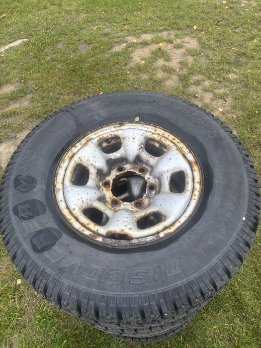 Opony zimowe 265/70/R15