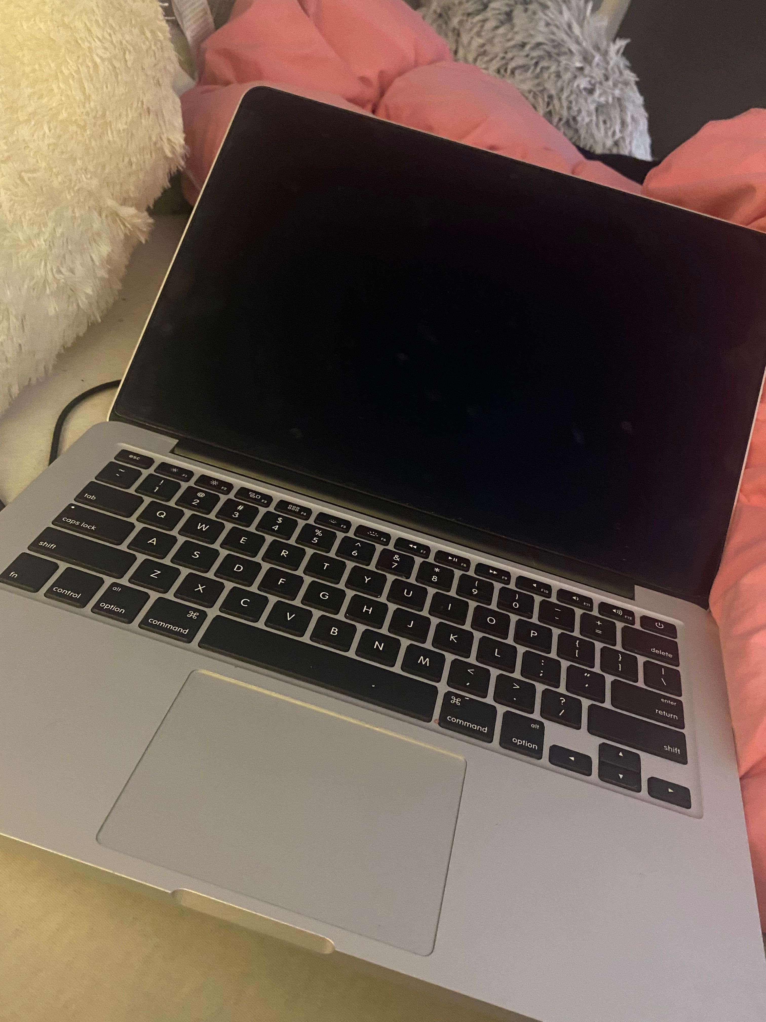 Sprzedam MacBook Pro