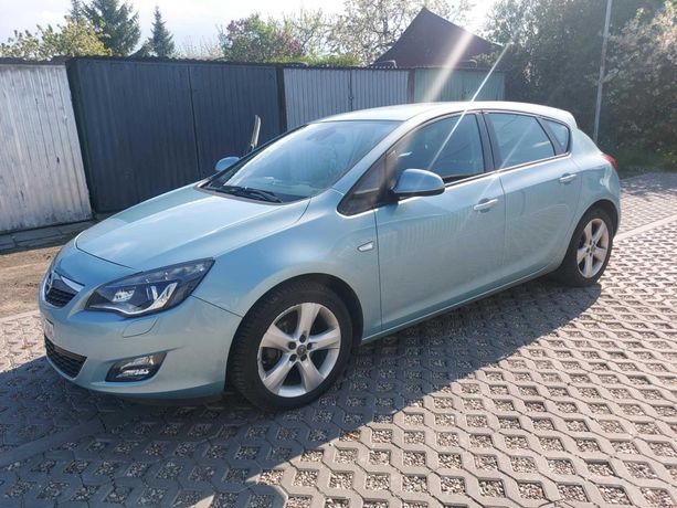 Sprzedam Opel Astra J 2009r.