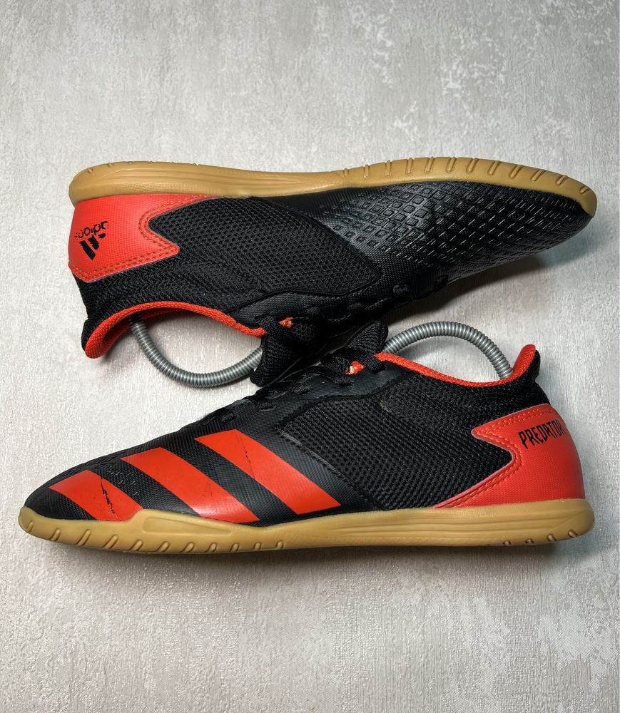 Бампи сороконіжки Adidas Predator 20.4 IN Sala