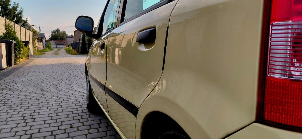 Ładny Fiat Panda krajowy 2012r. Klimatyzacja.