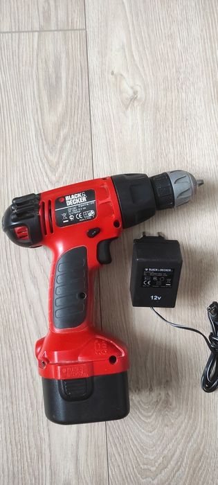 Дриль-шуруповерт акумуляторна Black&Decker CD12CA