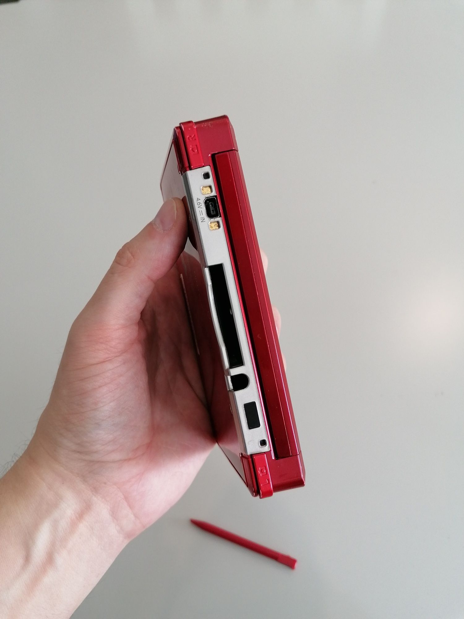 Nintendo 3DS Vermelha 32GB Homebrew