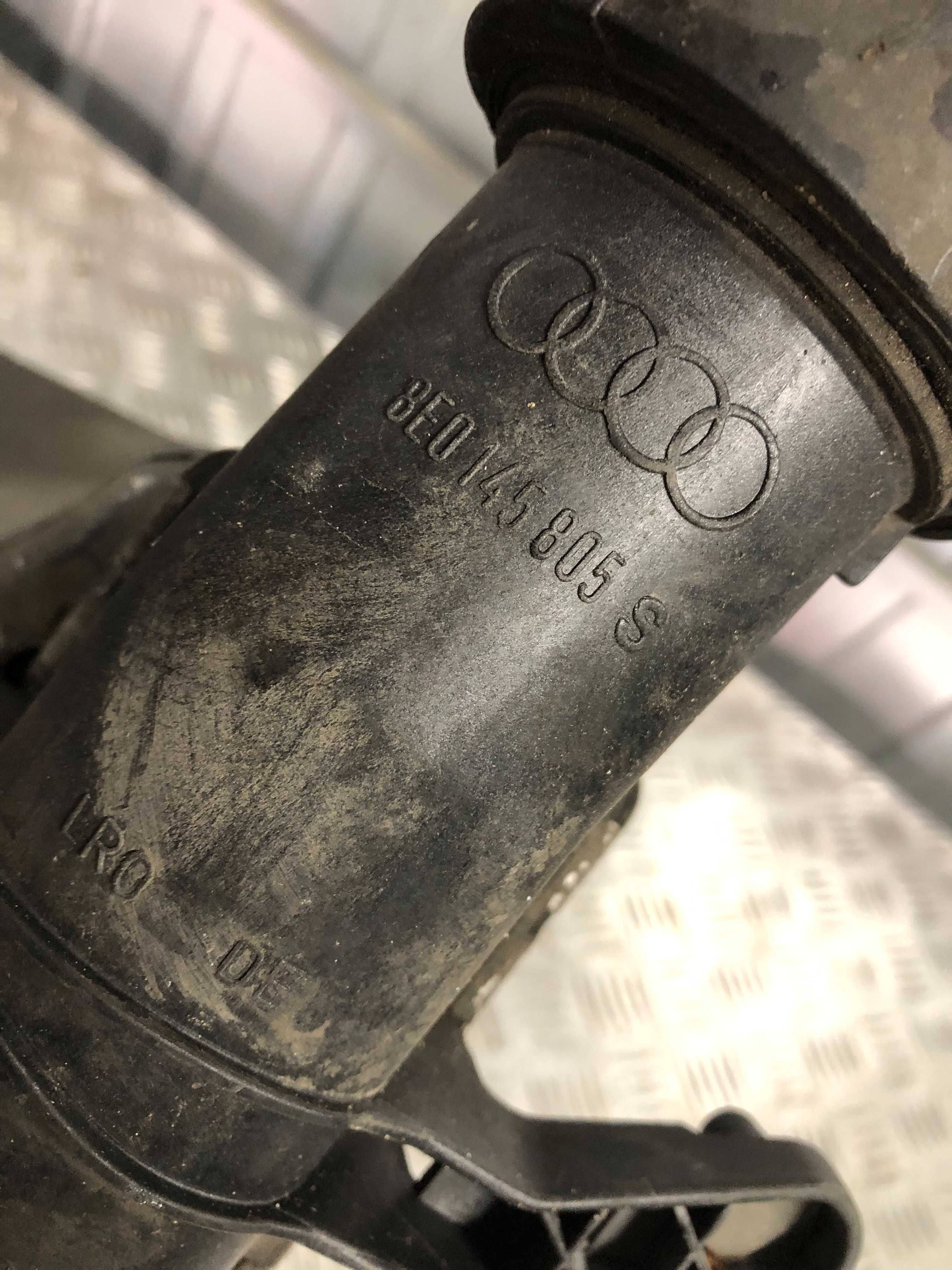 Chłodnica kierownica powietrza intercooler Audi A4 B6 B7 1.9 2.0 Tdi