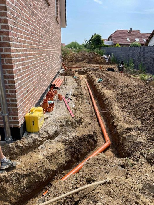 Prace ziemne, układanie polbruku, ogrodzenia