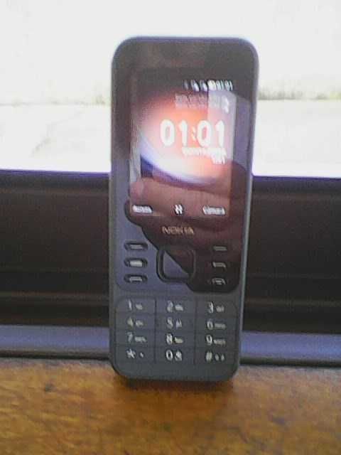 Telemóvel Nokia 6300 DS-Aceita Cartão de Memória Micro SD até 32 Gb