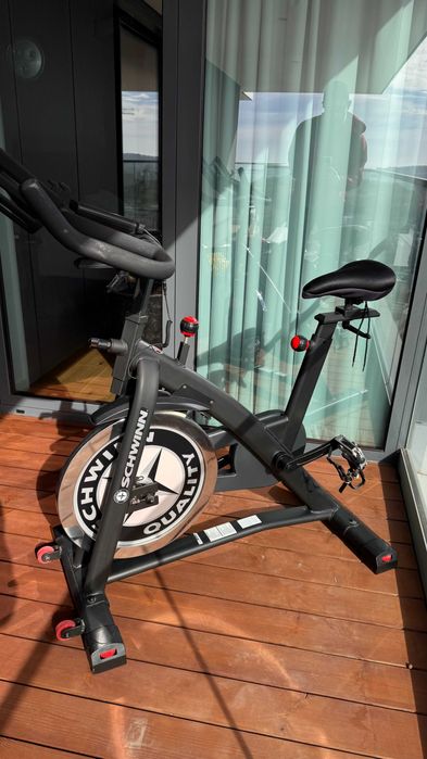 Bicicleta de ciclo indoor Schwinn IC3
